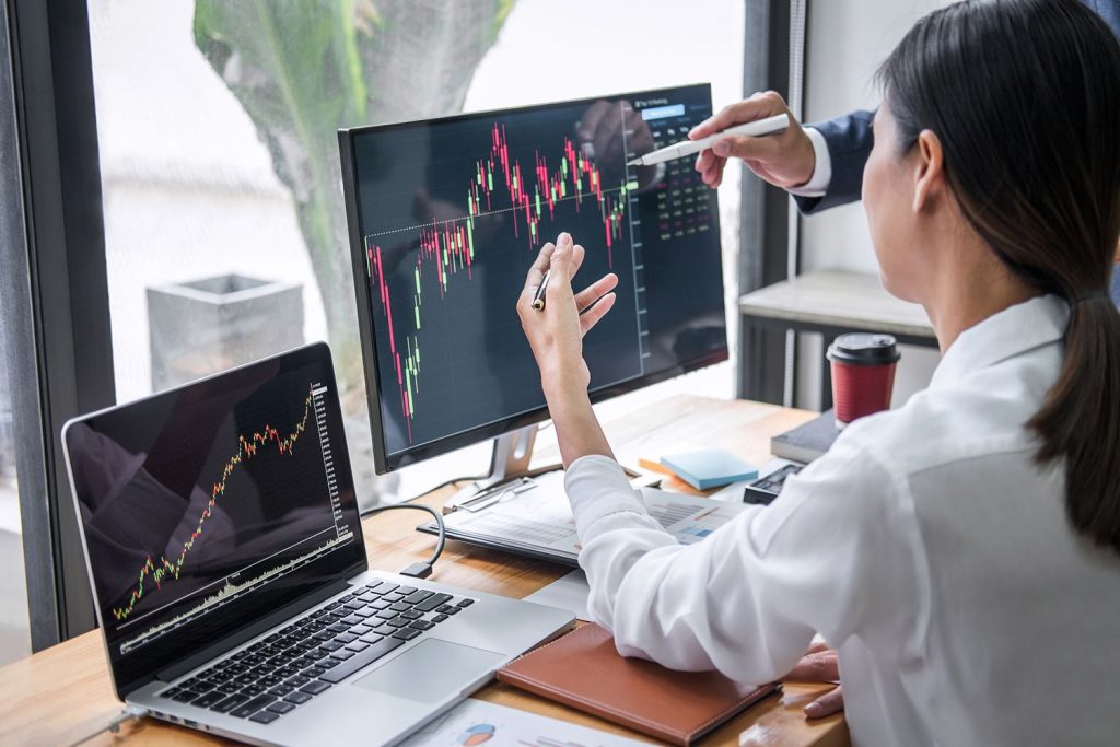 Trading futures vs options in the UK